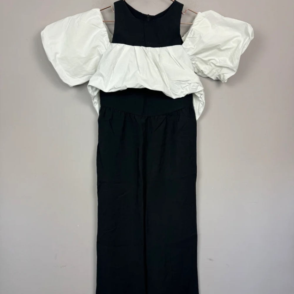 💕 Zara black and white romper size 8